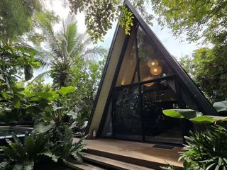 PREMIUM BOUTIQUE RESORT PROPERTY FOR SALE