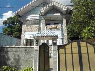 PRE-OWNED 3-STOREY HOUSE & LOT — QUEZON CITY