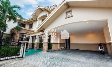 5 Bedroom House with Swimming Pool for Sale in Banilad