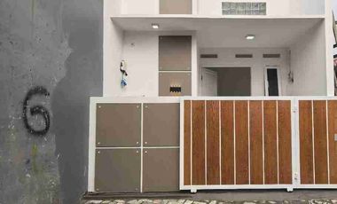 Di jual rumah baru minimalis permanen di jln H.mencong Sudimara Ciledug Tangerang kota