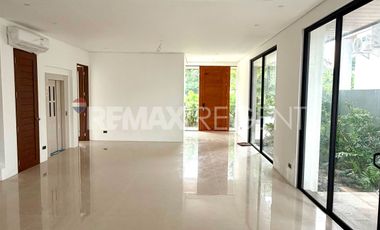 Brand New House for Sale in Alabang West Village