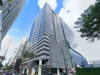 RUSH SALE COMMERCIAL UNIT IN BGC | 62.46 SQM | WITH PARKING | CAPITAL HOUSE | ₱13M