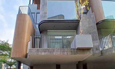 Rumah Mewah Modern Contemporer Dalam Cluster Di Kemang