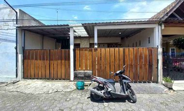 Dijual Rumah Sumber Solo Banjarsari Surakarta