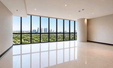 FIRE SALE! 3 Bedroom Glass Suite Corner Unit