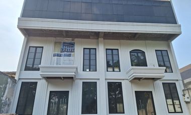 Ruko 3,5 Lantai di Duren Sawit Jakarta Timur