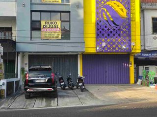 Dijual Ruko Modern Lantai 3 Kokoh di Pusat Kota Denpasar jl Cokroaminoto denpasar Utara.
