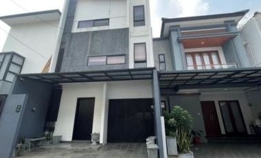 Dijual Rumah 2 Lantai Bagus di Cilandak Jakarta Selatan
