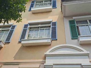 Townhouse 2 lantai harga murah