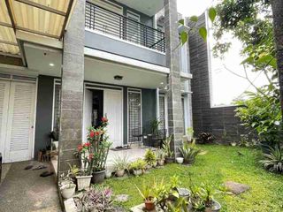Rumah mewah 2 lantai Batununggal indah Bandung Kota