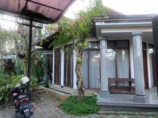 Buc Villa 2Lt 435M2 Ada Pool Strategis Kecububg Dkt Renon,Unwar Jl5mtr