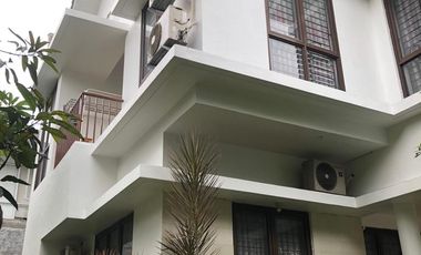 Dijual Rumah Posisi Hoek Dalam Cluster Bebas Banjir Lokasi Strategis Dekat Fresh Market Bintaro di Discovery Bintaro Tangsel Gb 18359