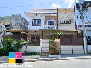 RUSH SALE SEMI-FURNISHED WITH 5 BEDROOM IN NEWTOWN ESTATES BULACAO PARDO CEBU CITY