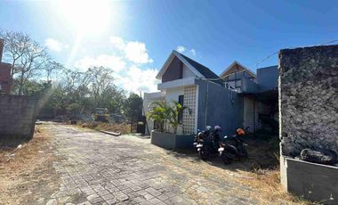 BUC DIJUAL TANAH KAVLING BONUS VILLA TOTAL LUAS TANAH 1.150 M2 DI NUSA DUA