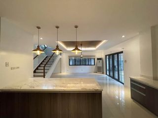 Modern House 4 Bedroom For Rent San Lorenzo Village Makati
