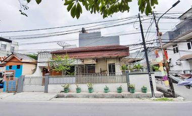 Rumah Hook Tanjung Duren Utara Jakarta Barat LT 281 m² Dekat Mall Central Park & Untar