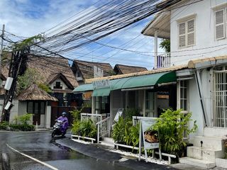 Leased for 5 Years Fully Equipment Restaurant in Seminyak-Kerobokan