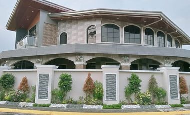 4BR Modern Fully Furnished House for Sale in Tagaytay Heights Subdivision-MC