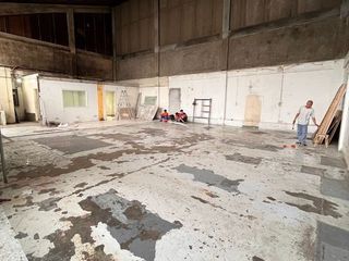 Warehouse in Chino Roces EXT For Lease