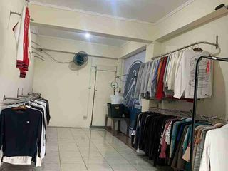 Di sewakan pinggir jalan.3 x 6 di blakang Alana adi sucipto