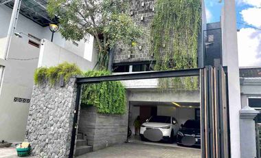 Rumah Mewah 2lt Ada Private Pool Strategis di Nusukan