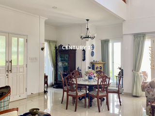 BINTARO JAYA SEKTOR 8 – ( FOR SALE) ; BANGUNAN 2 LANTAI DALAM KOMPLEK BESAR,TENANG DAN ASRI