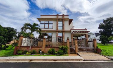 3-Storey 4BR House & Lot for Sale in Sotogrande Subdivision, Tagaytay City-MC