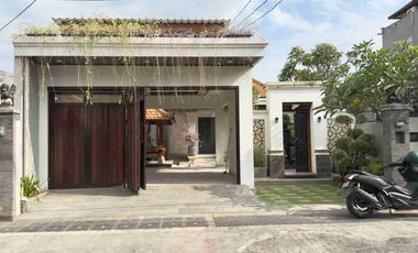 villa jalan batanghari Renon bali