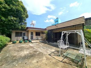 For Sale: 522 Sqm Property with old Bungalow House in Punta Princesa, Cebu City