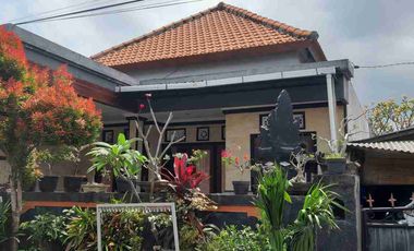RUMAH SECOND LANTAI I KONDISI BAGUS TERAWAT DIBUDUK BADUNG BALI