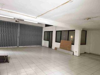 Ruko dan Kantor  strategis Moch Ramdhan disewakan segera harga nego