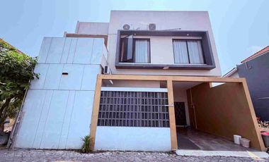 Rumah Mewah Cantik 2lt Nyaman di Perum Paulan