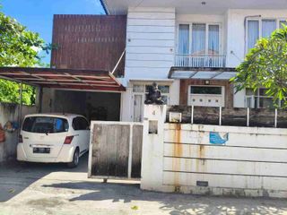 Jual Rumah 2lt Jl Tukad Badung Denpasar area Hunian yg Strategis untuk keluarga
