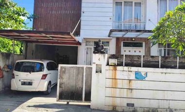 Jual Rumah 2lt Jl Tukad Badung Denpasar area Hunian yg Strategis untuk keluarga