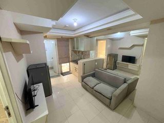 Sewa 2BR Furnished tahunan apartemen Bassura City tower Flamboyan