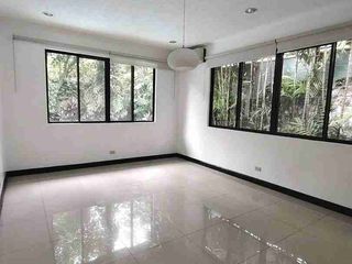 4 BEDROOMS DASMARIÑAS VILLAGE MAKATI HOUSE FOR LEASE
