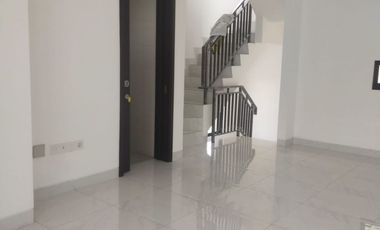 Dijual Rumah di Golf Island Cluster Piano
