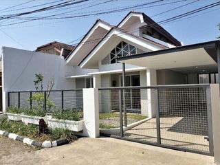 Dijual Cepat Rumah Strategis Siap Huni Komplek Sanggar Hurip Soekarno Hatta