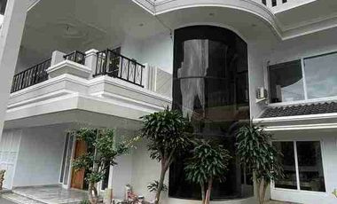 DIJUAL RUMAH MEWAH DENGAN ORNAMEN ELEGANT LUAS 6 ARE
 LOKASI GATOT SUBROTO (Gatsu) TENGAH
D E N P A S A R - B A L I
