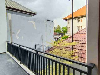 DIJUAL RUMAH LANTAI 3 
LOKASI TUKAD BATANGHARI PANJER DENPASAR SELATAN