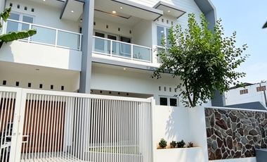 Y401 Rumah Baru Lingkungan Nyaman Rawamangun Jakarta Timur