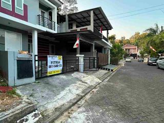 RUMAH MINIMALIS DUA LANTAI