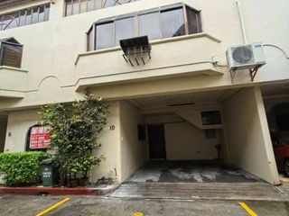 5BR Townhouse for rent in Pasig City *Valle Verde 5