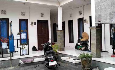 Di jual kost an & toko jalan Pakisaji , Denpasar, Bali