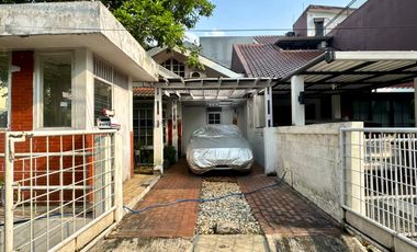 Dijual Rumah Hommy Terawat 1 Lantai Siap Huni Posisi Hoek Lokasi Strategis Dekat Mall Bintaro Plaza di Sektor 4 Bintaro Ny 18181