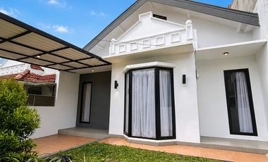 Dijual Rumah Rapih 2 Lantai Hadap Utara Ada Balkon Lokasi Strategis Dekat Mall Bintaro Plaza di Bintaro Plaza Gb 18511