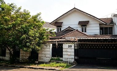 Rumah Hitung Tanah Villa Cinere Mas Nempel Jaksel
