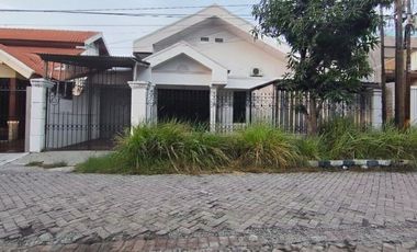 Rumah Sutorejo Utara Row 2.5 mobil Garasi 1