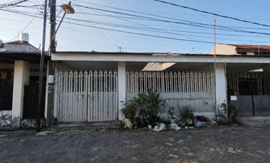 Rumah Sutorejo Tengah Butuh Renov Row 2 mobil