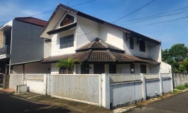 Dijual Rumah 2 Lantai  Posisi Hoel di Sawangan Depok